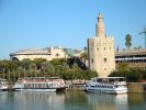 Sevilla: Torre del' Oro und Teatro de la maestranza