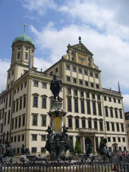 Rathaus und Augustusbrunnen
Foto: Michael Rüdiger