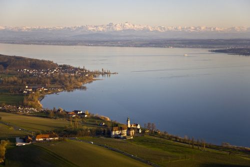 Birnau, Unteruhldingen und die Alpen. Copyright: Internationale Bodensee Tourismus GmbH / Fotograf: Achim Mende