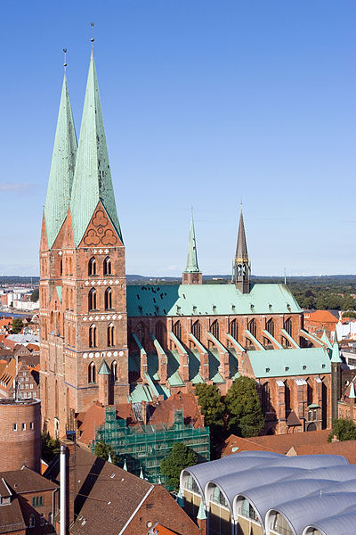 Blick auf die Lübecker Marienkirche von St. Petri aus
