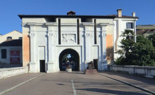 Treviso: Stadtbefestigung Porta SS Quaranta